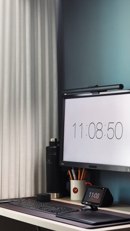 Consejos prácticos para organizar mejor tu espacio de trabajo en casa